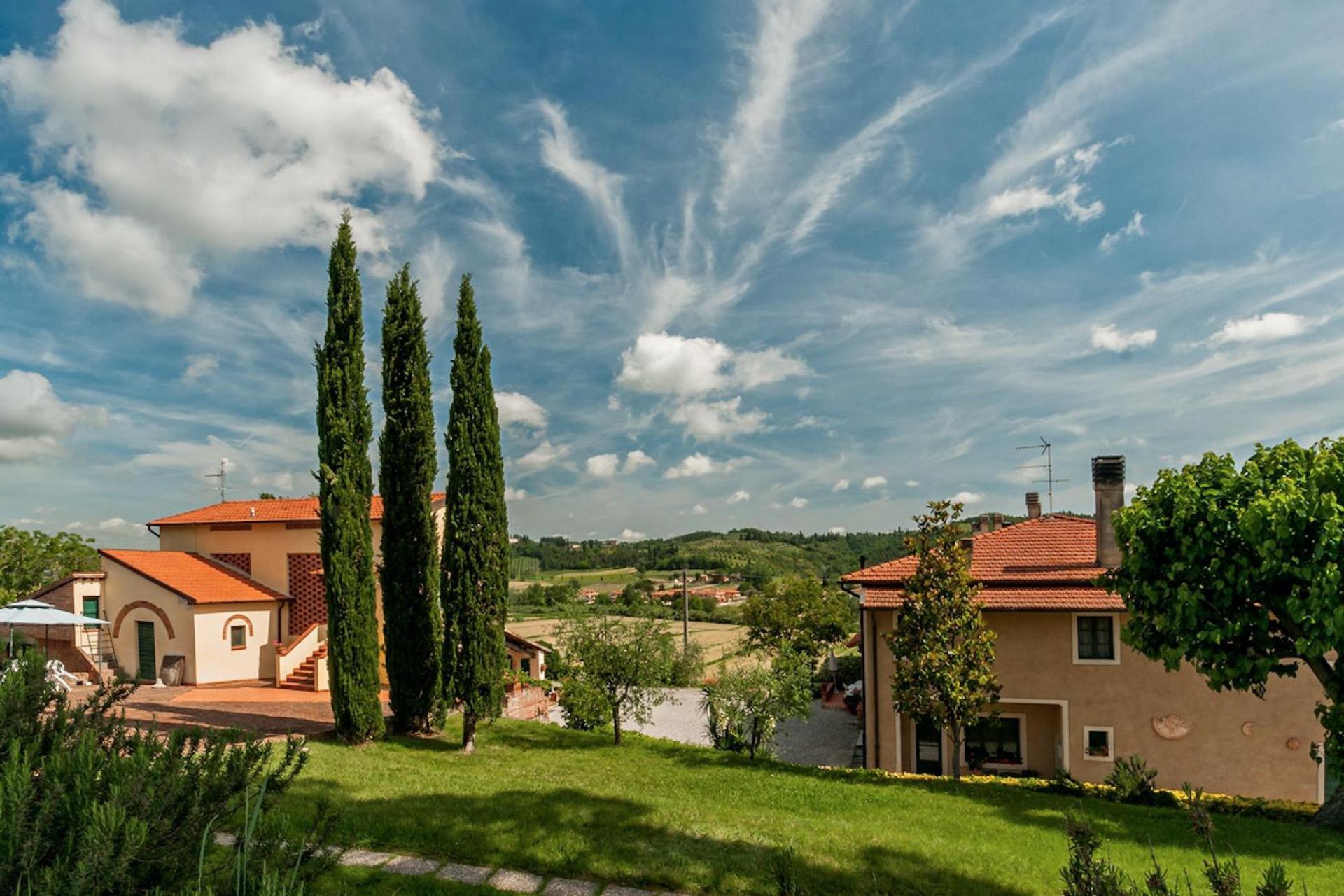 Cozy agriturismo with family apartments