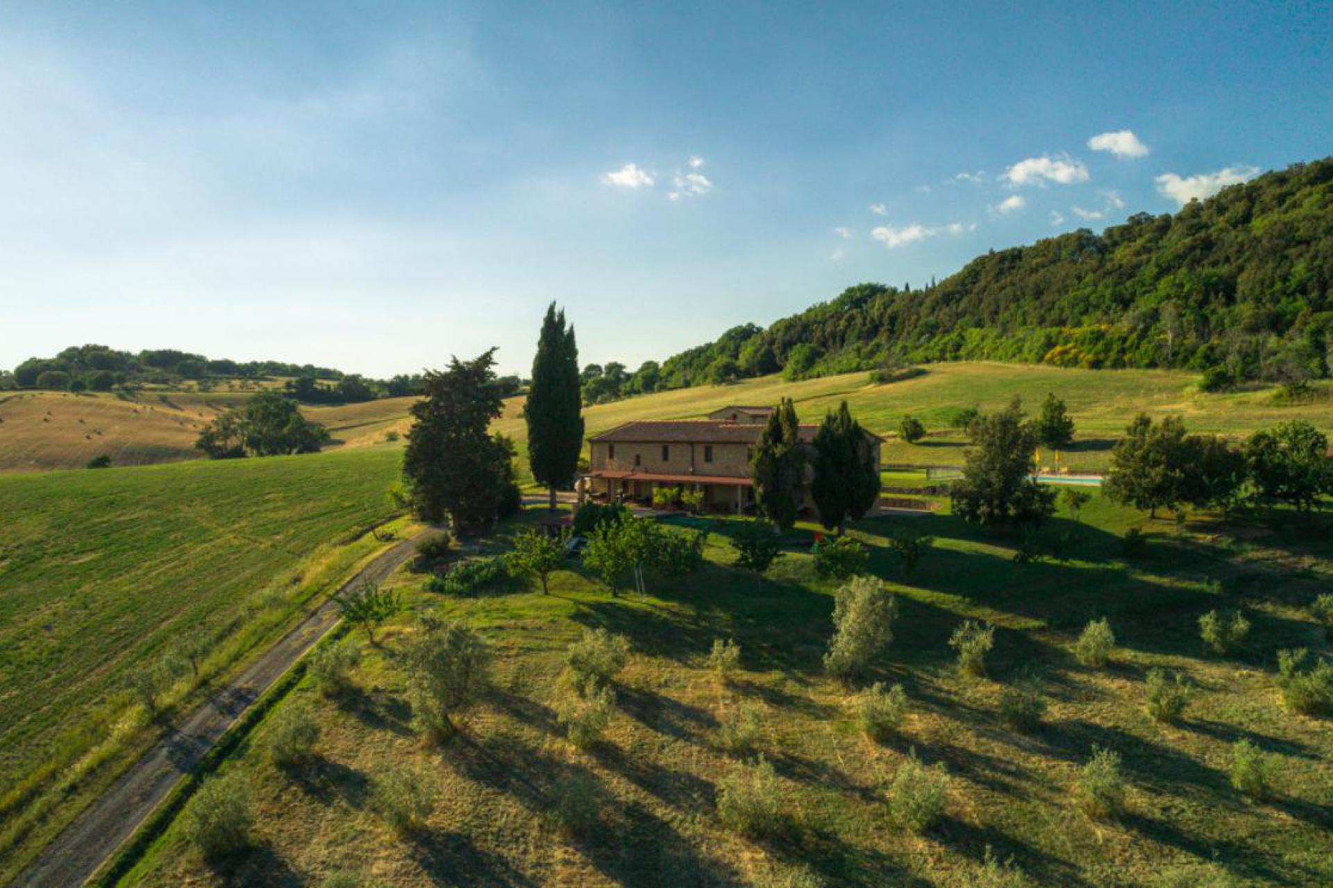 Centrally located, friendly agriturismo with plenty of room to play