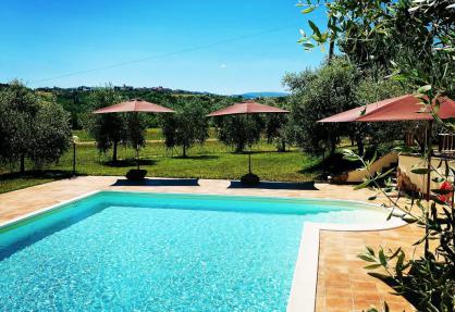 Hospitable agriturismo in Umbria with restaurant