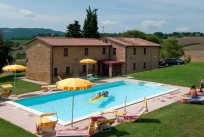 Centrally located, friendly agriturismo with plenty of room to play